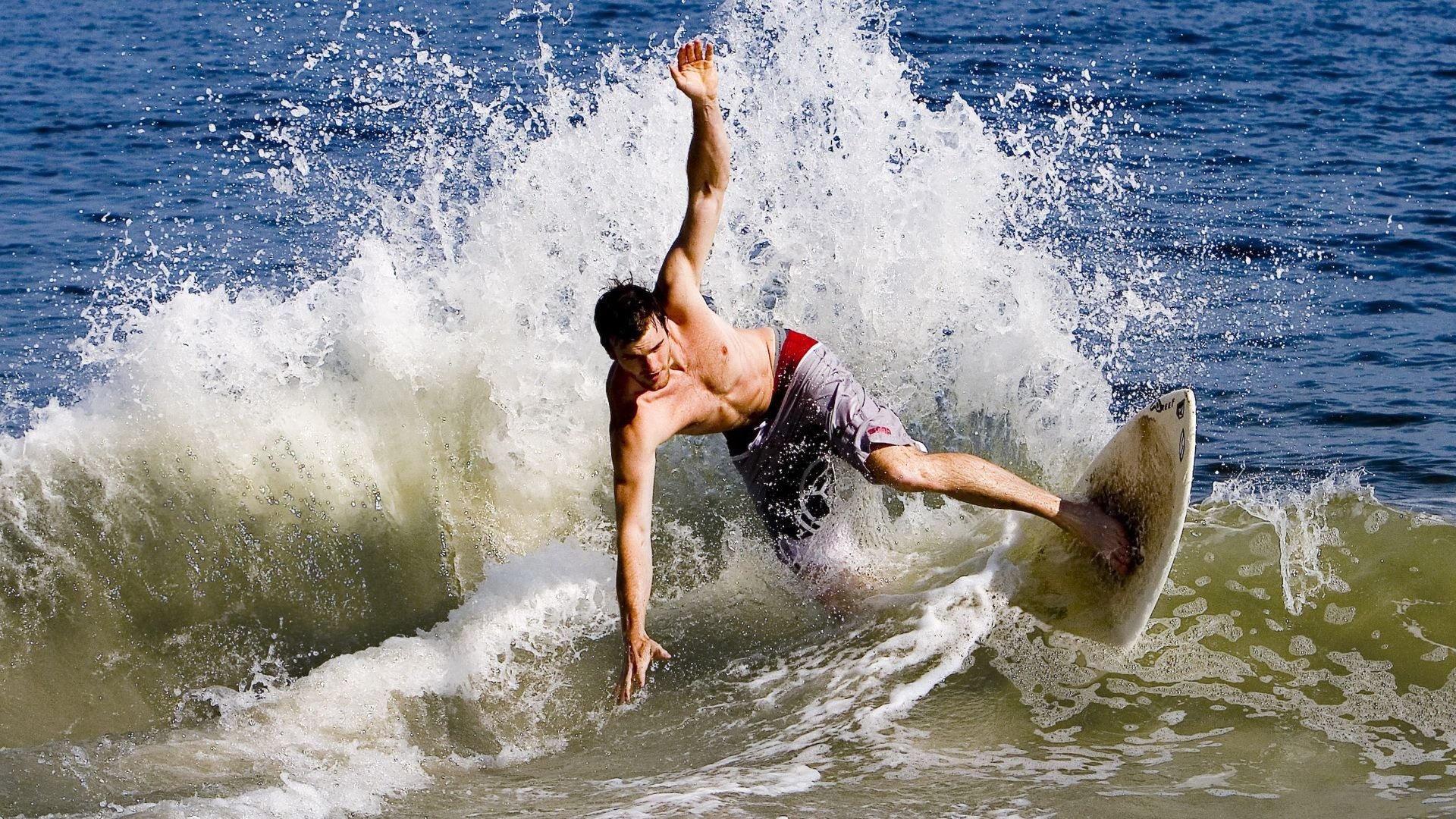 世界杯预选赛中国队战胜 球迷热情高涨，世界杯预选赛中国队怎么样了